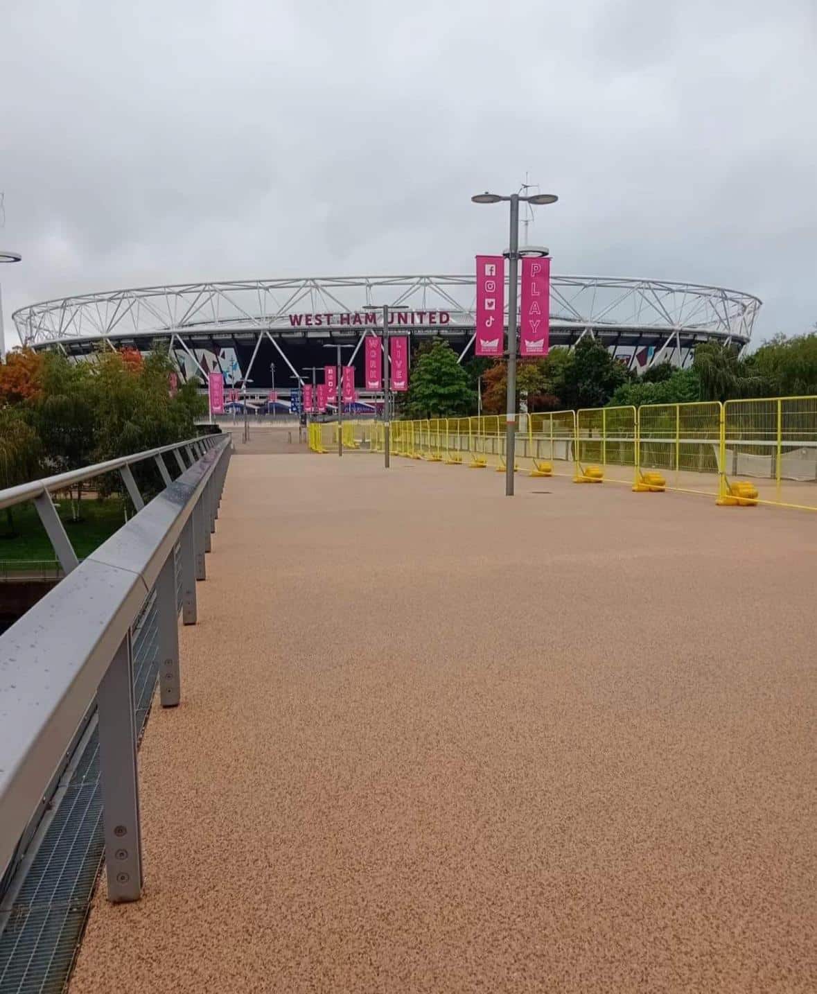 Resin bound driveway colour and aggregate options in Reading