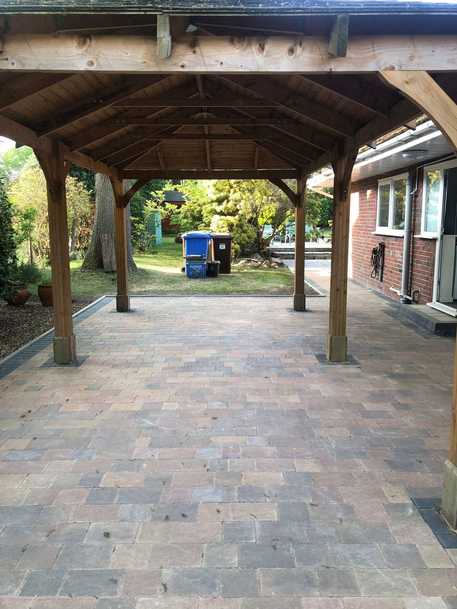 Block paving patio project in Reading