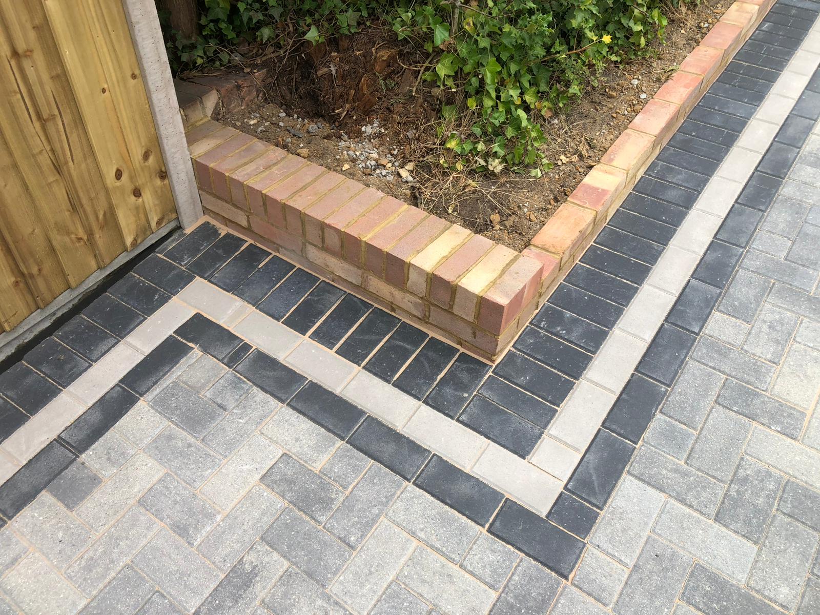 Block paving pattern and colour options in Reading